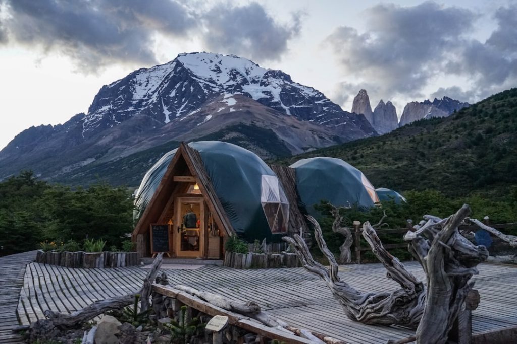 erleben sie luxuriöses camping mit unserem glamping-angebot – komfort, natur und abenteuer perfekt kombiniert.