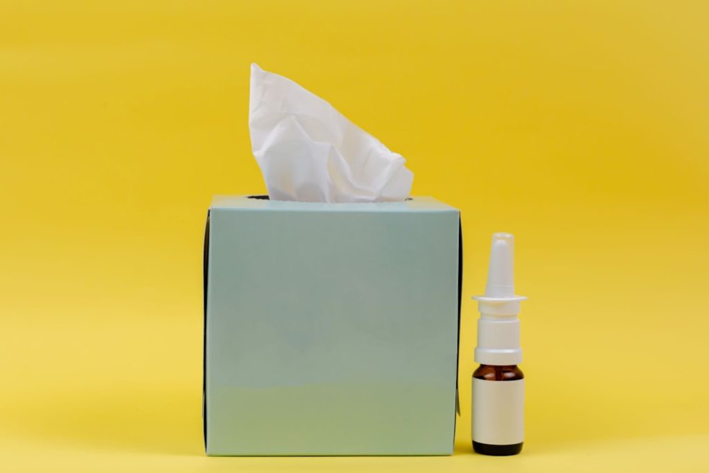 wirksames nasenspray gegen allergien zur schnellen linderung von symptomen wie verstopfter nase und niesen.