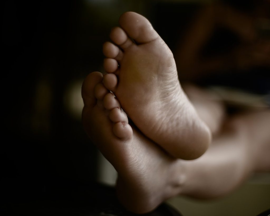 toe spacers sind praktische hilfsmittel zur verbesserung der fußgesundheit, zur korrektur der zehenstellung und zur linderung von fußbeschwerden.