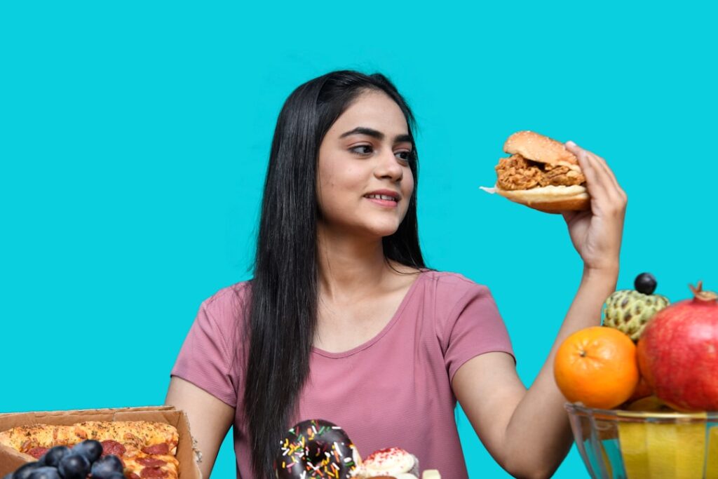 erfahren sie, wie sie ihre tägliche kalorienzufuhr berechnen und an ihre individuellen bedürfnisse anpassen können, um gesund und ausgewogen zu leben.